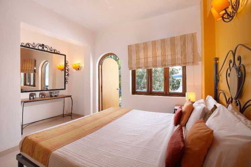 Karma Royal Monterio Hotel 3*